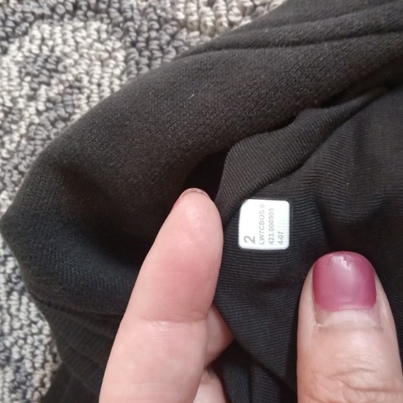 Lululemon Athletica Scuba High Rise Womens Short Relaxed Fit Size 2 - Picture 8 of 9